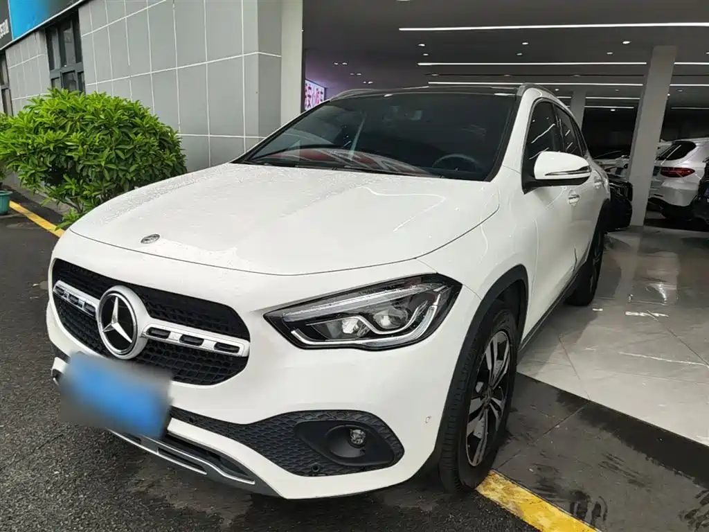 Mercedes-Benz GLA 2021