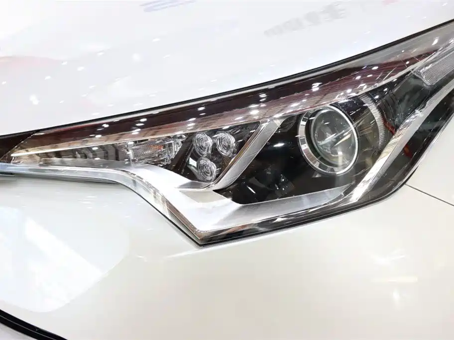 Toyota C-HR — фотографии объявления, Фото 18