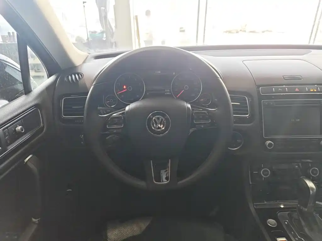Volkswagen Touareg — миниатюра 11