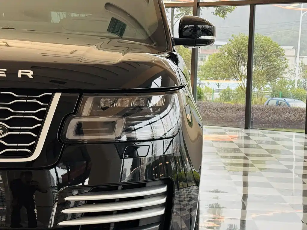 Land Rover Range Rover — миниатюра 7