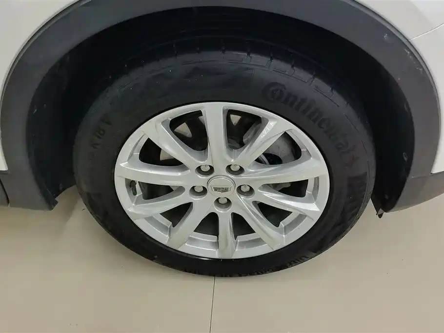 Cadillac XT4 2023 28T