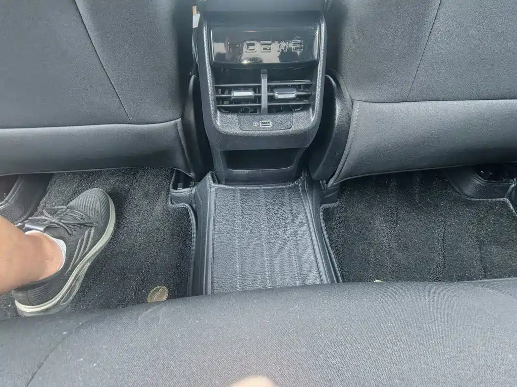 Roewe i5 1.5L CVT Platinum Edition, фото 17