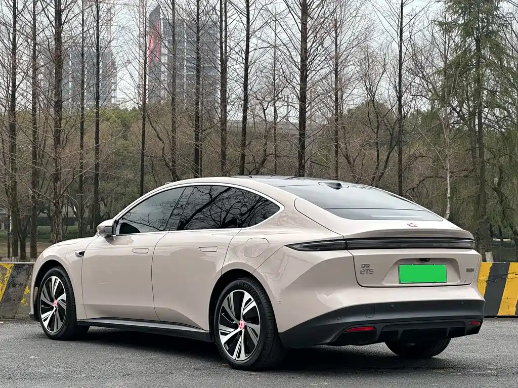 NIO NIO ET5