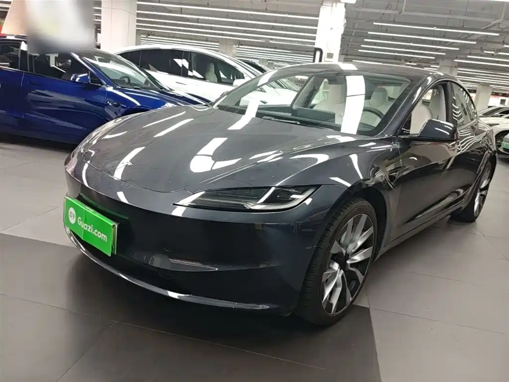 Tesla Model 3 2024