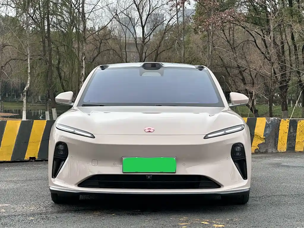 NIO NIO ET5