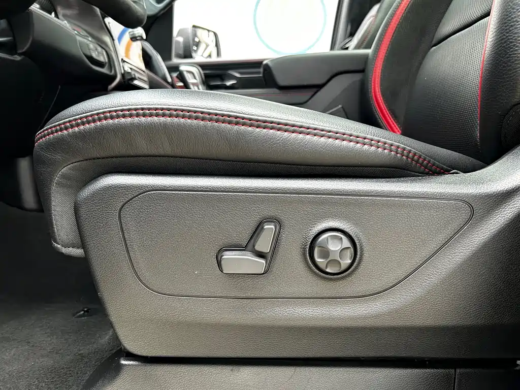 Ram Trucks 2023 6.2T