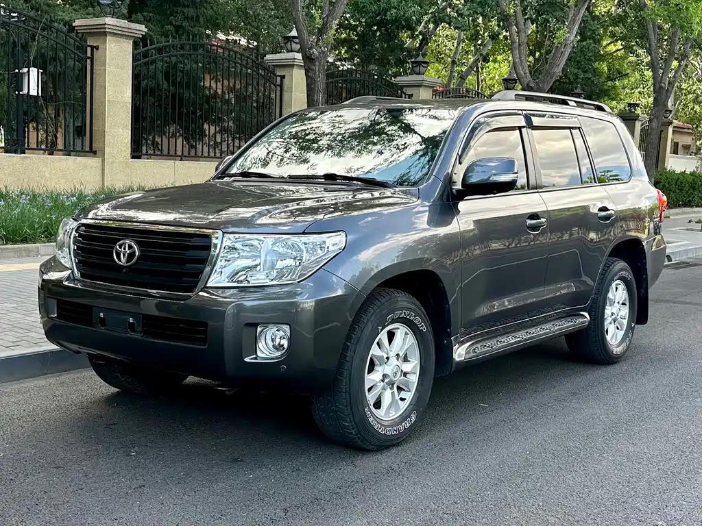 Toyota Land Cruiser 2015