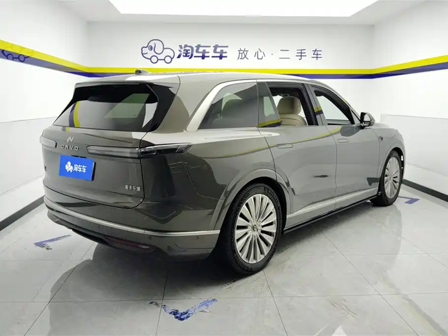 Onvo L90 2025 Ultra мест