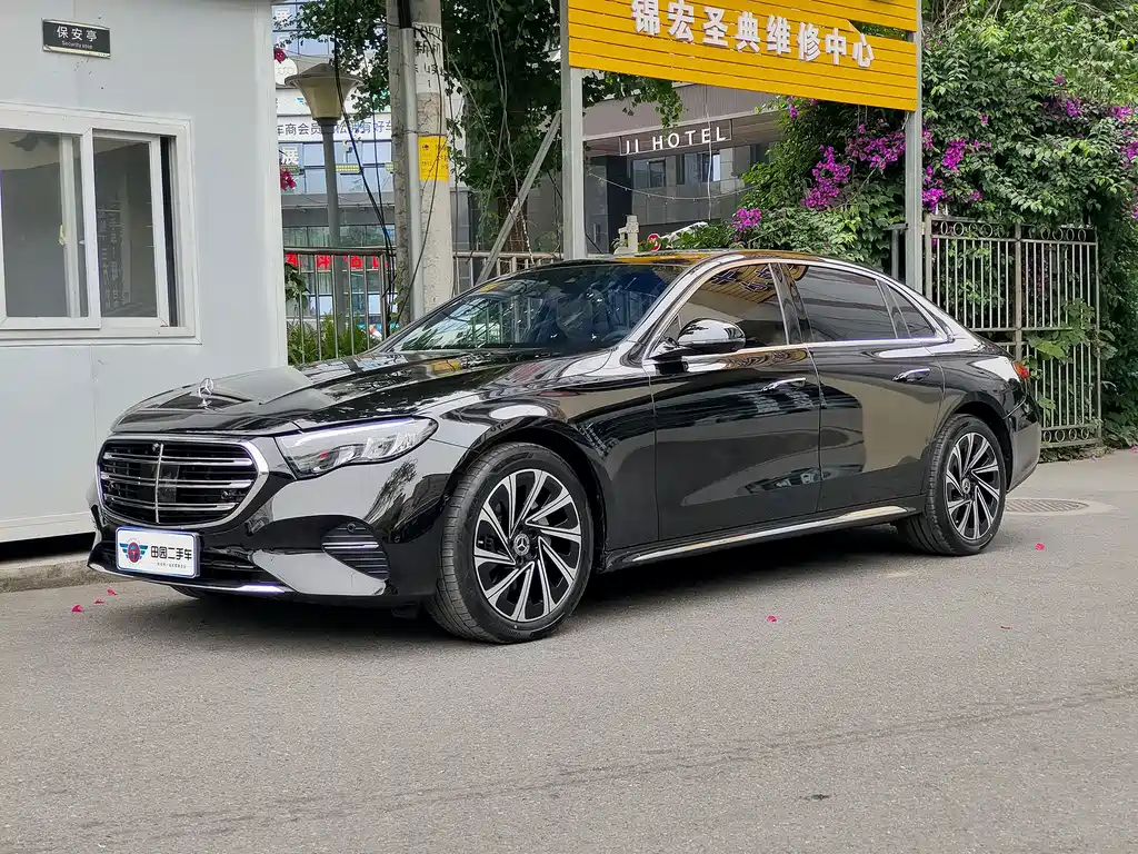 Mercedes-Benz E-Class 2024