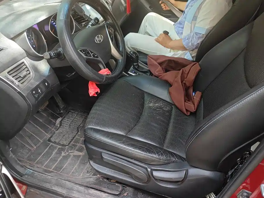 Hyundai Elantra 2013 1.6L AT Lead