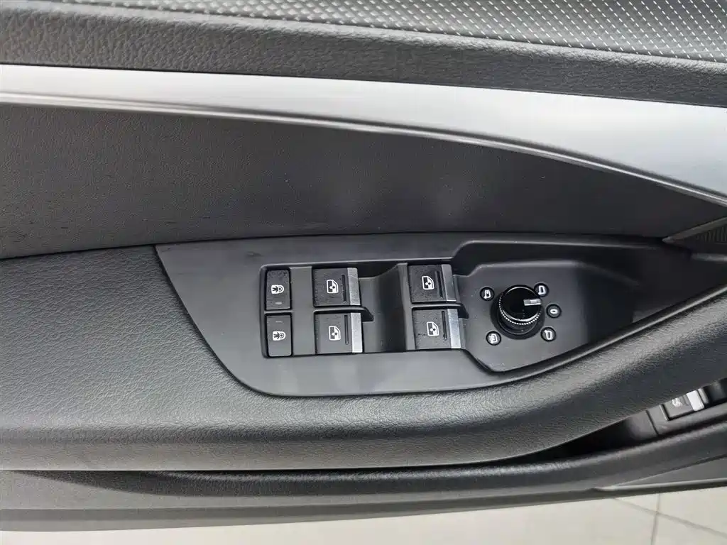 Audi A6L 2020 40 TFSI Luxury
