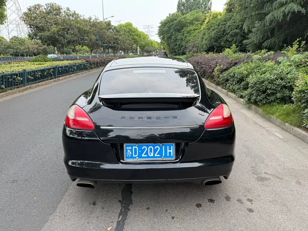 Porsche Panamera 2010 Panamera 4 3.6L