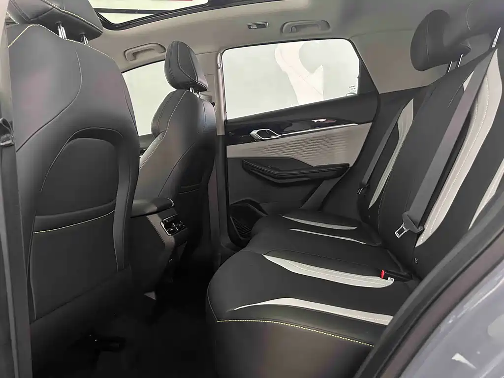 GEELY AUTOMOBILE BINYUE