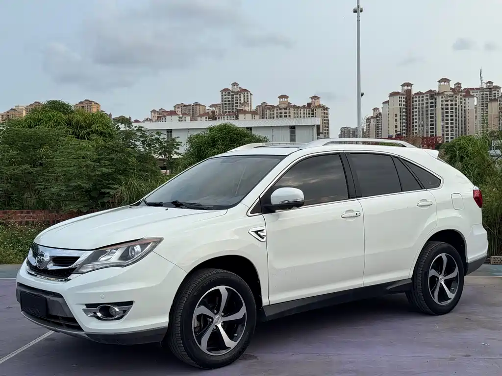 Byd S7 2015