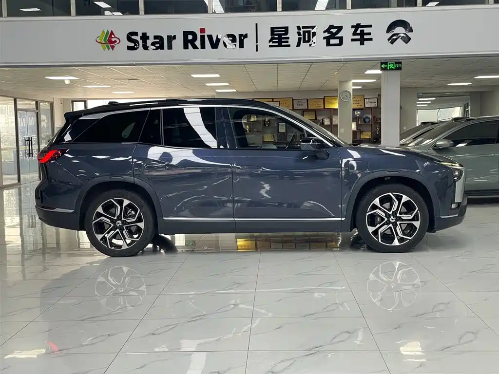 NIO ES8 2020 580KM мест
