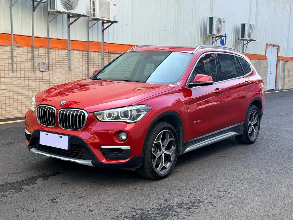 Купить BMW X1