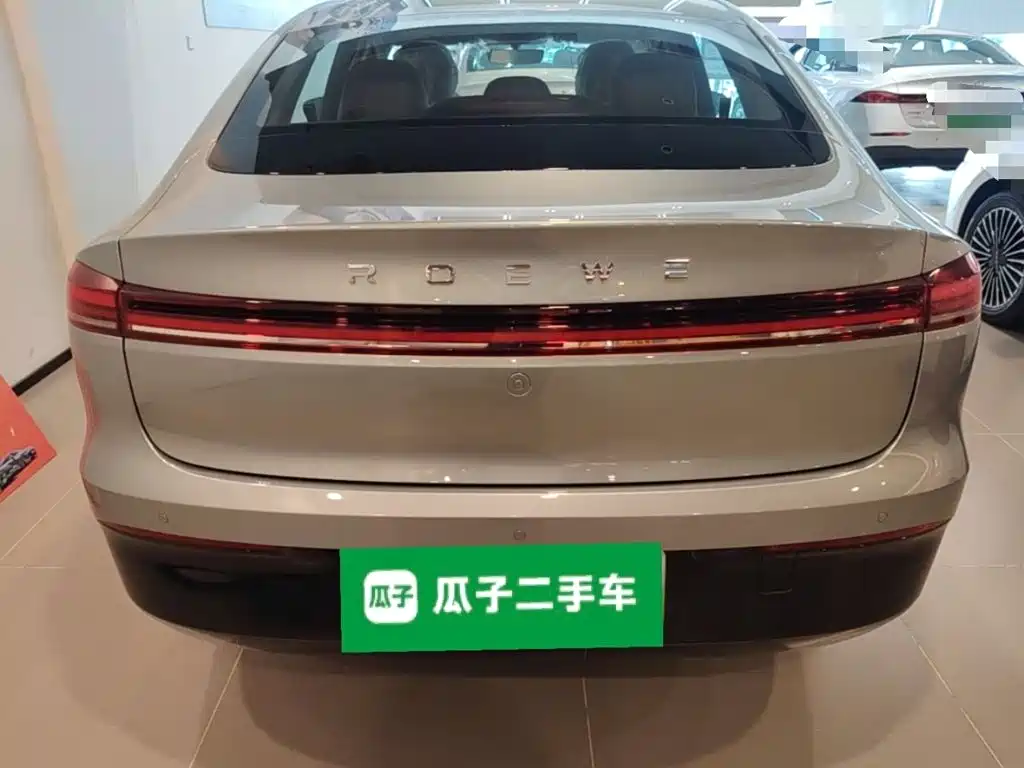 Roewe D6 2025 450km