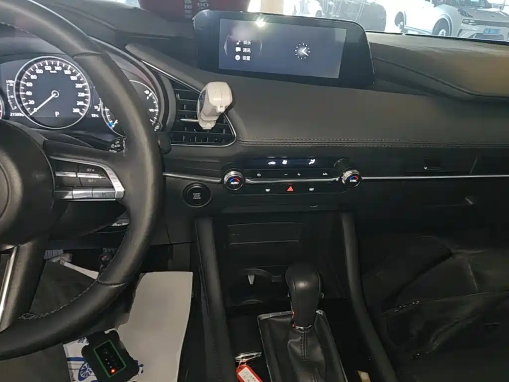 Mazda 3 Axela — миниатюра 10
