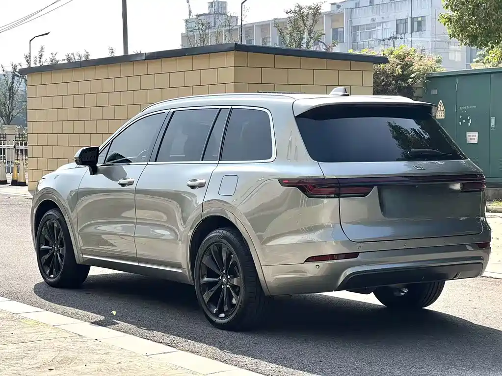 Li Auto Li ONE — миниатюра 4
