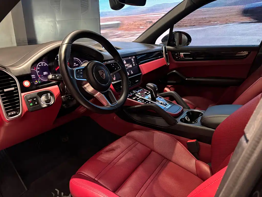 Porsche Cayenne — миниатюра 8