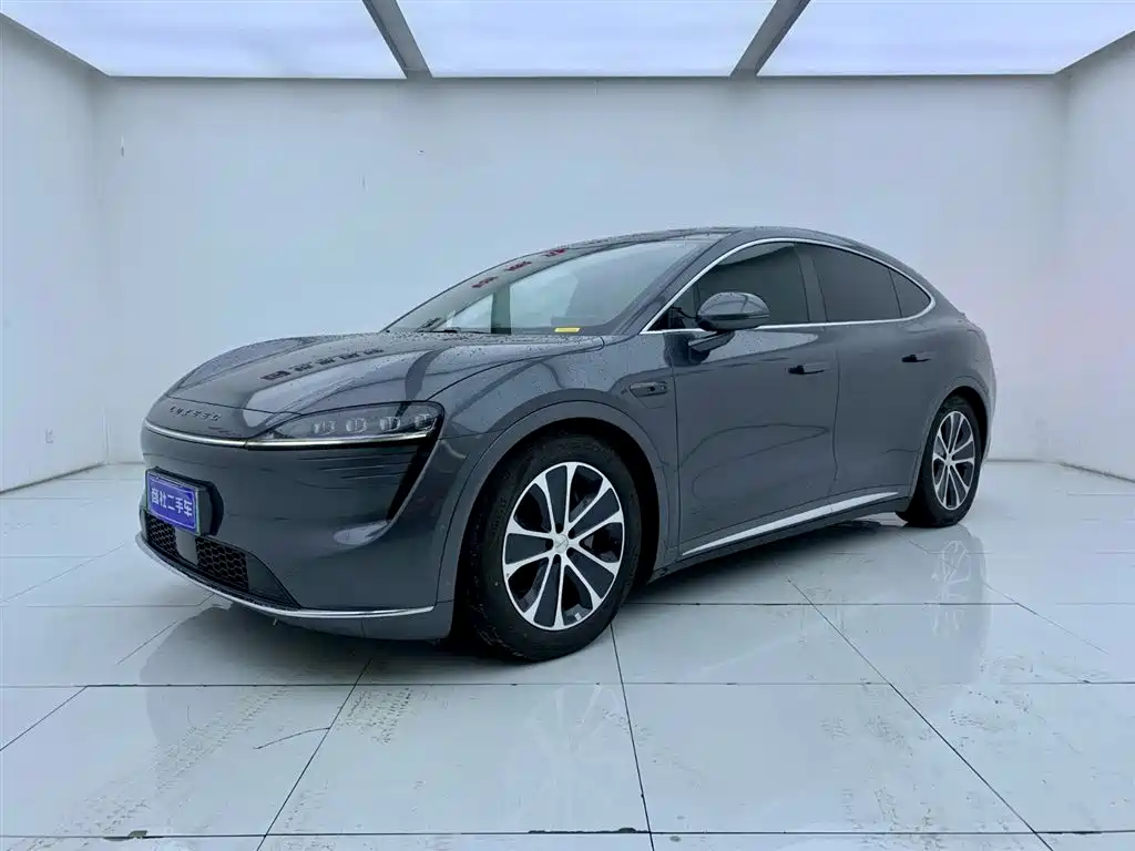智界 Zhijie R7 2025