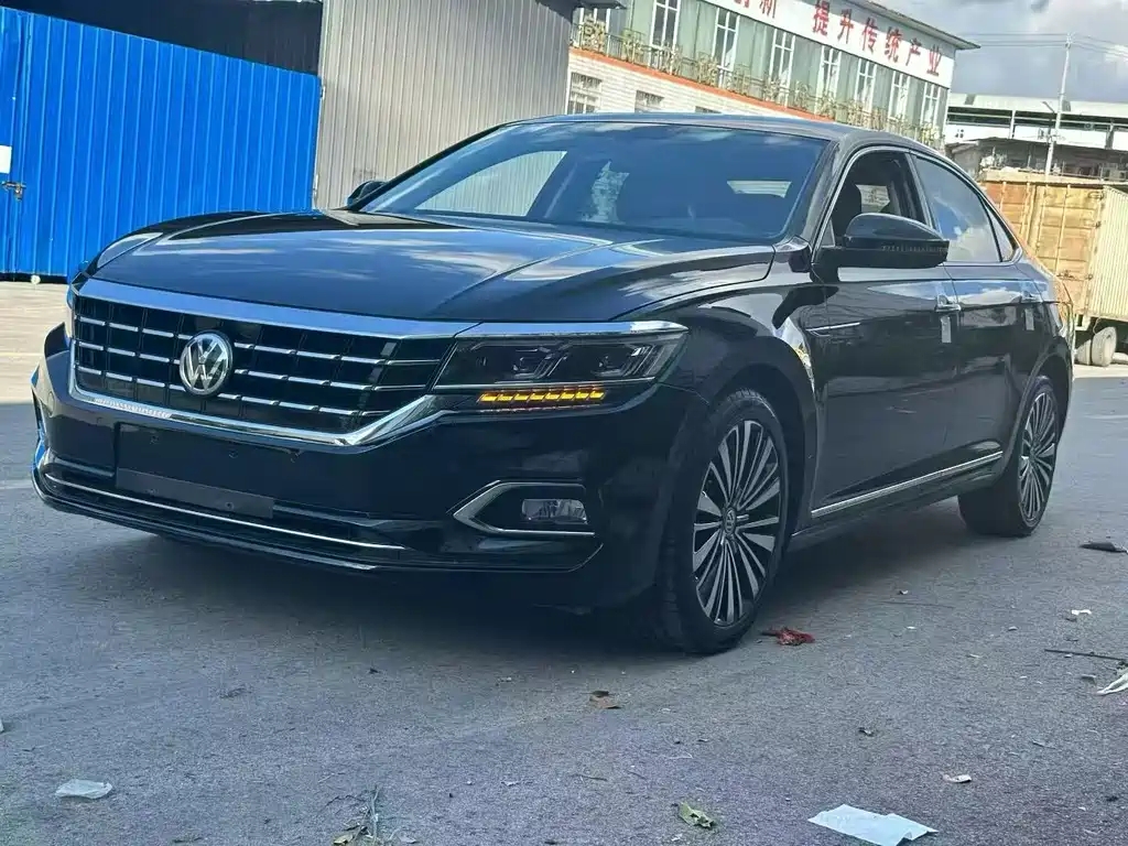 Volkswagen Passat 2019 330TSI Luxury VI