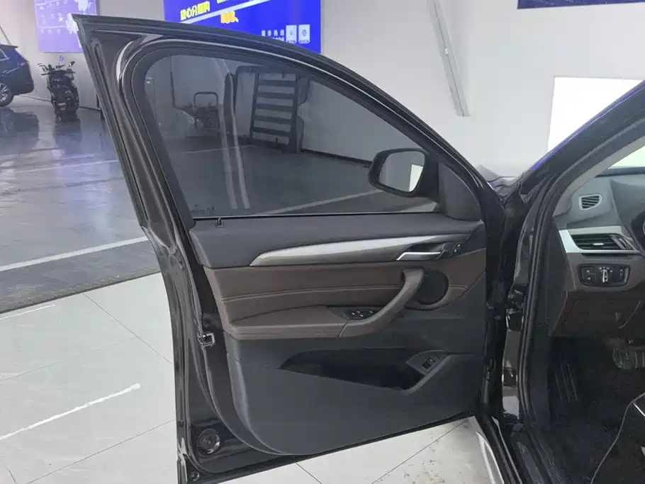 BMW X1 — миниатюра 7