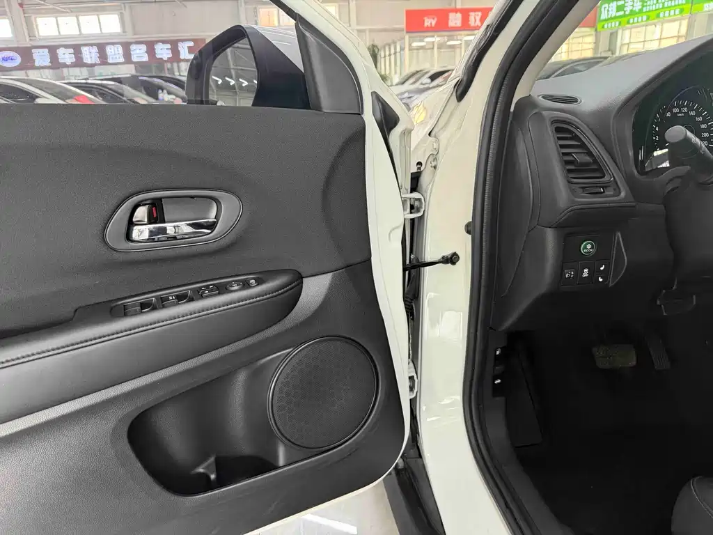 Honda Vezel 2022 1.5L CVT Elite Smart