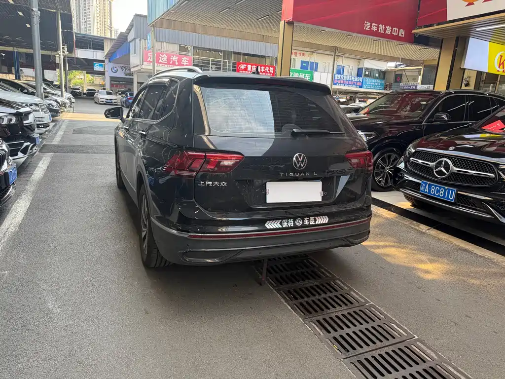 Volkswagen Tiguan L L 2025 300TSI AT