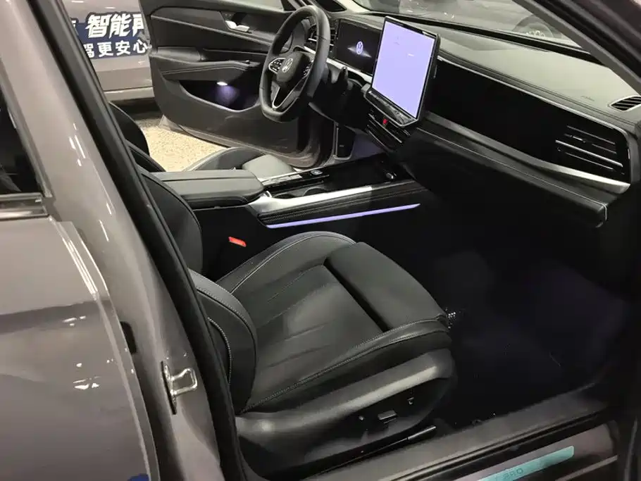 Volkswagen Passat 2025 Pro 380TSI