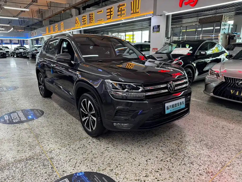 Volkswagen Tharu - фото 3