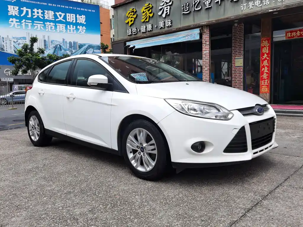 Ford Focus 2012 1.6L AT Comfort