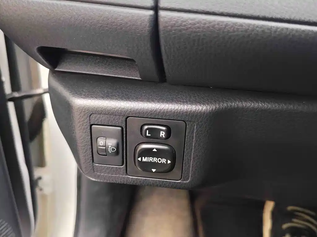 TOYOTA YARIS L ZHIXUAN