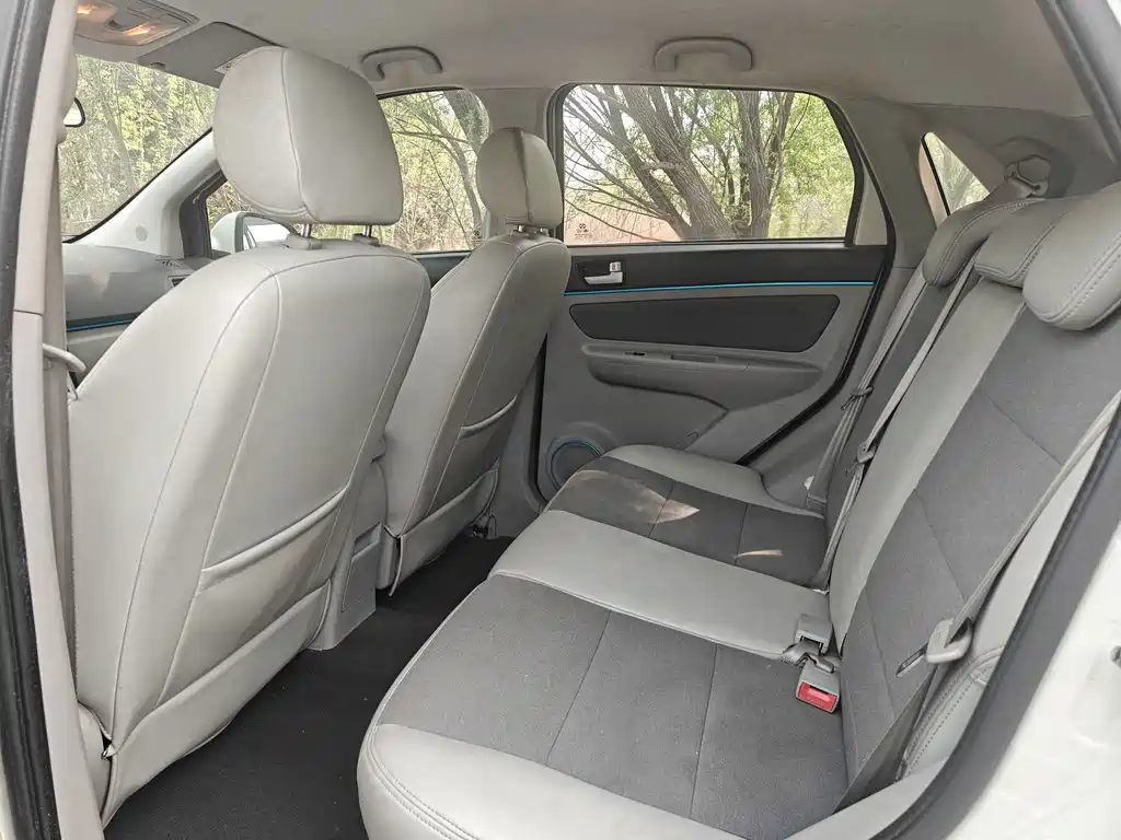 BAIC New Energy EV — миниатюра 5