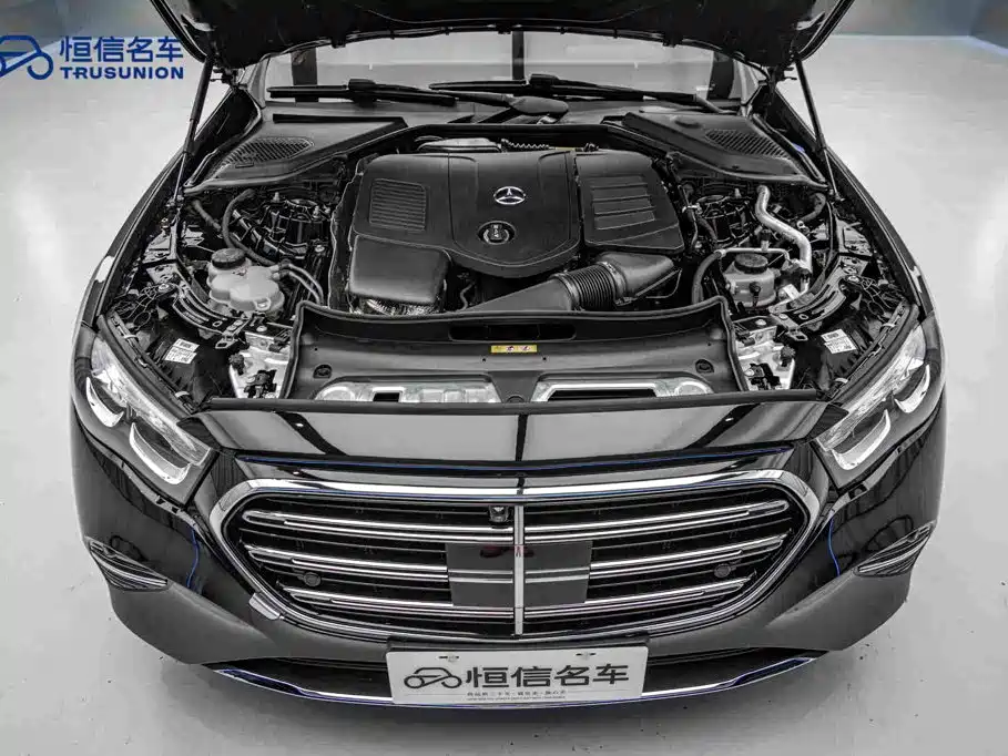 Mercedes-Benz E-Class — миниатюра 21