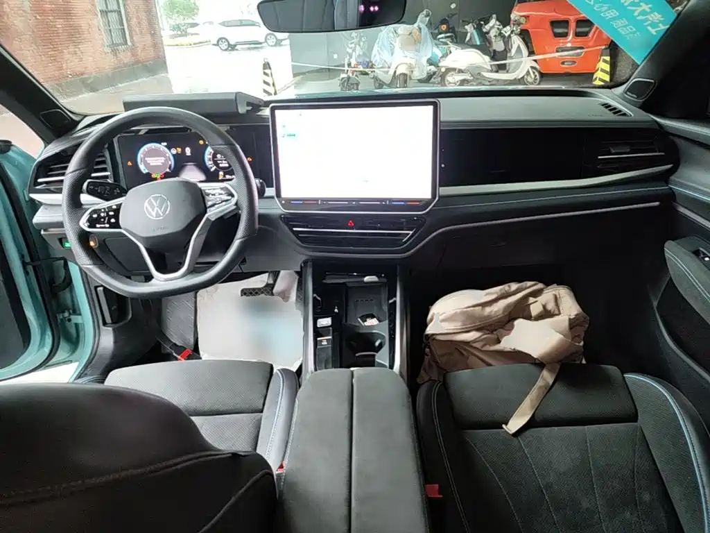 Volkswagen Passat 2025 Pro 380TSI