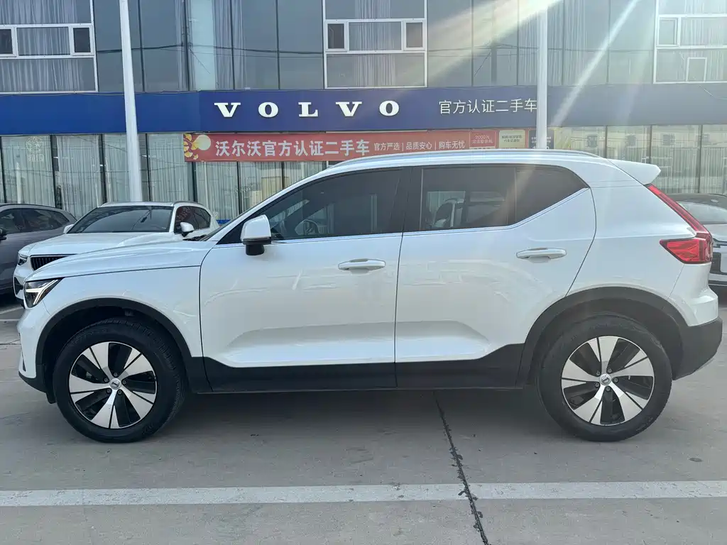 Volvo XC40 — миниатюра 8