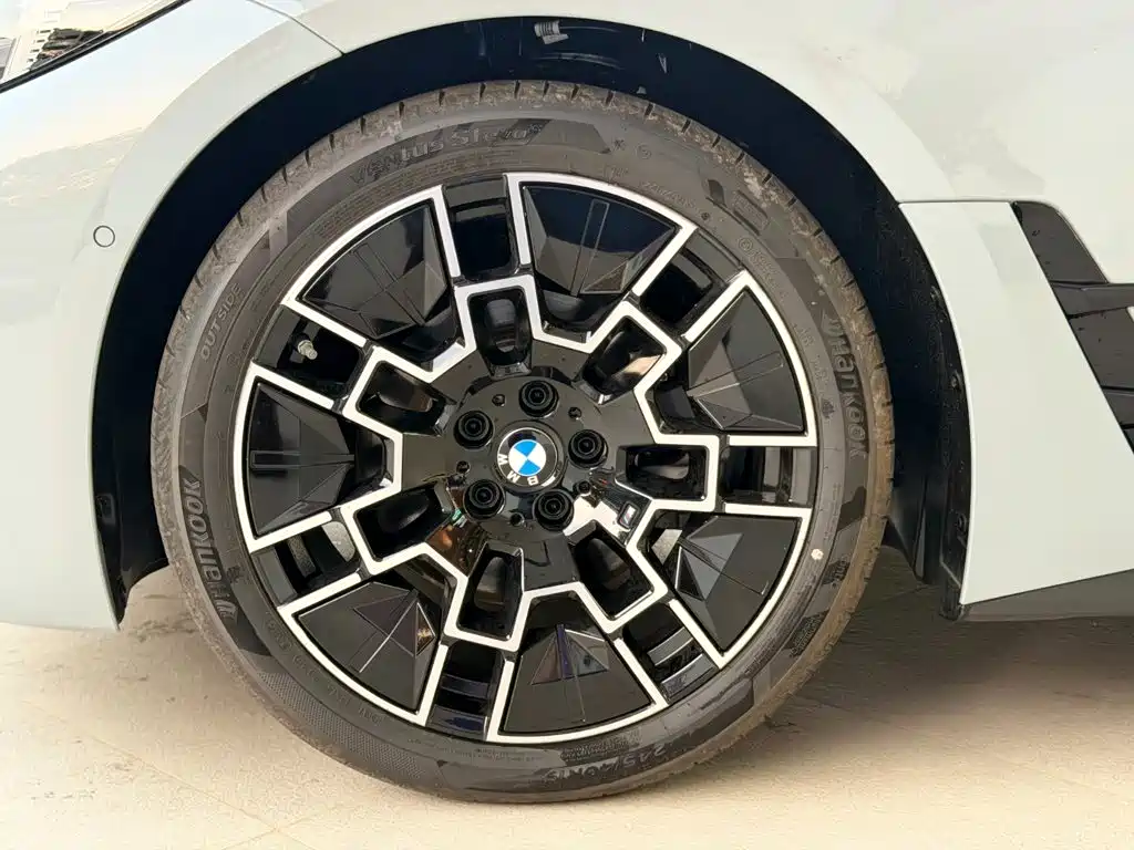 BMW 4 Series — миниатюра 7