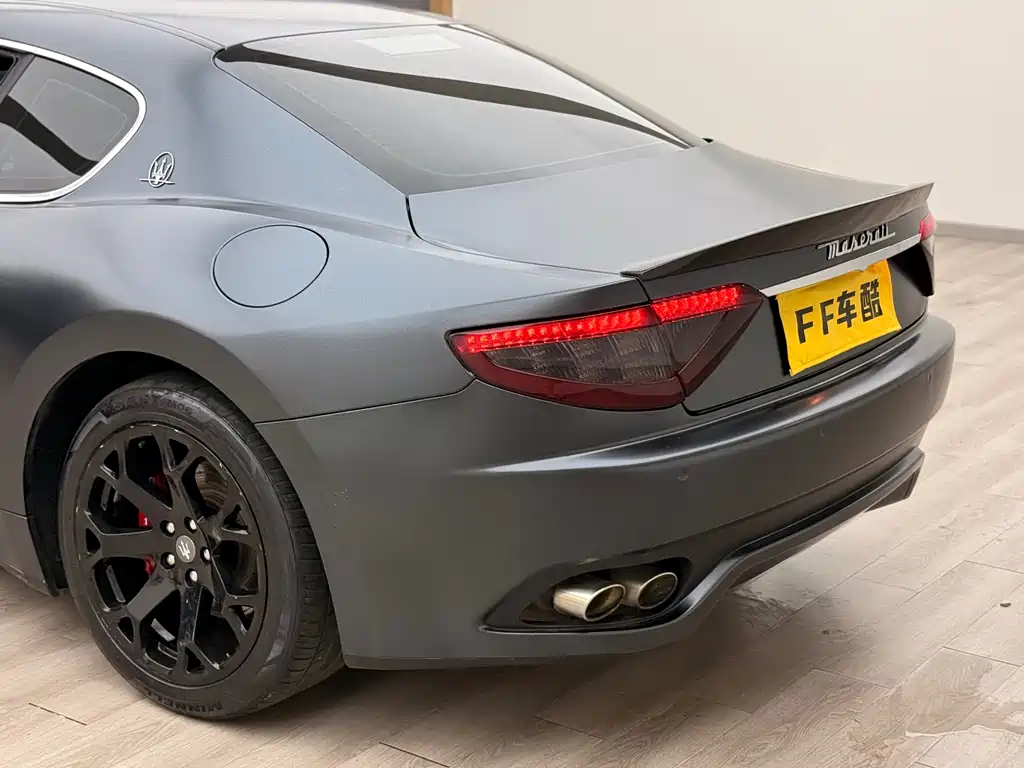 Maserati GranTurismo 2013 4.2L V8