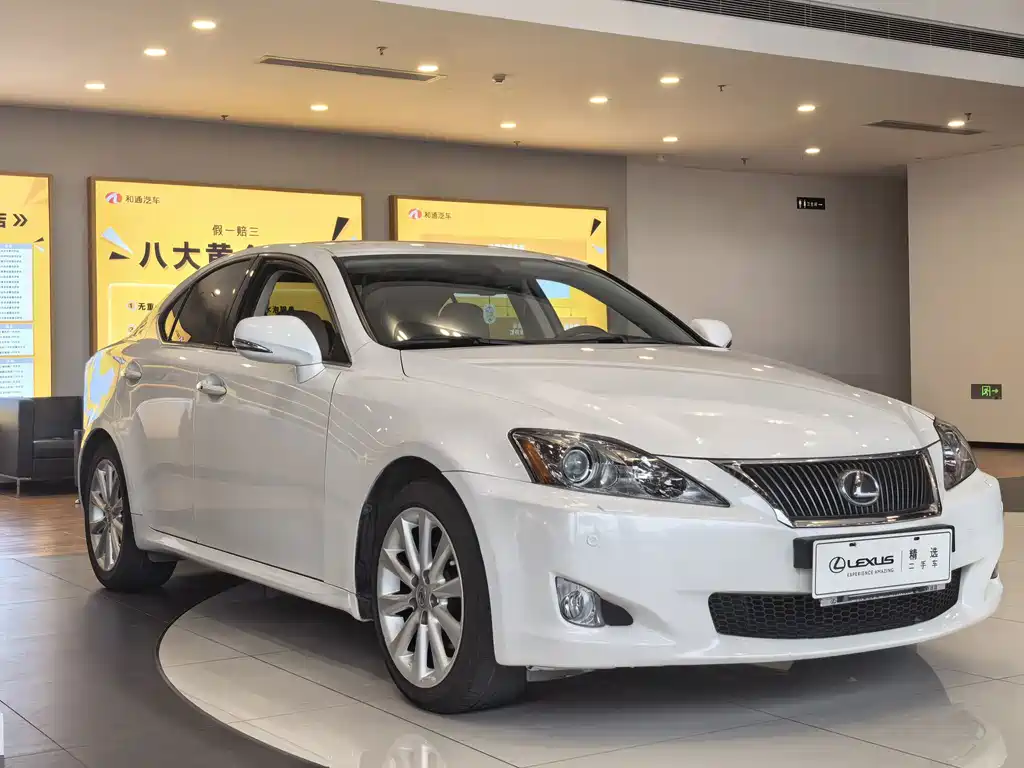 Lexus IS — миниатюра 4