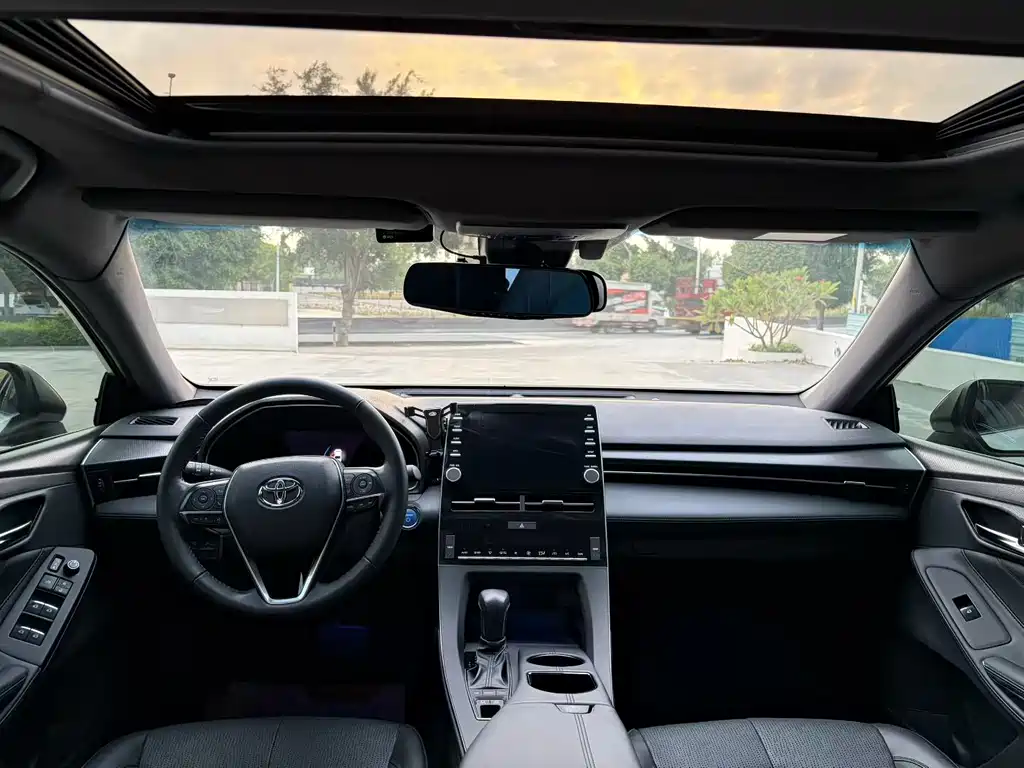 Toyota Avalon — миниатюра 9