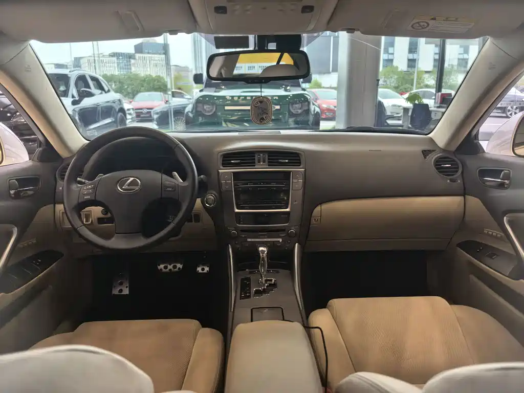Lexus IS — миниатюра 11