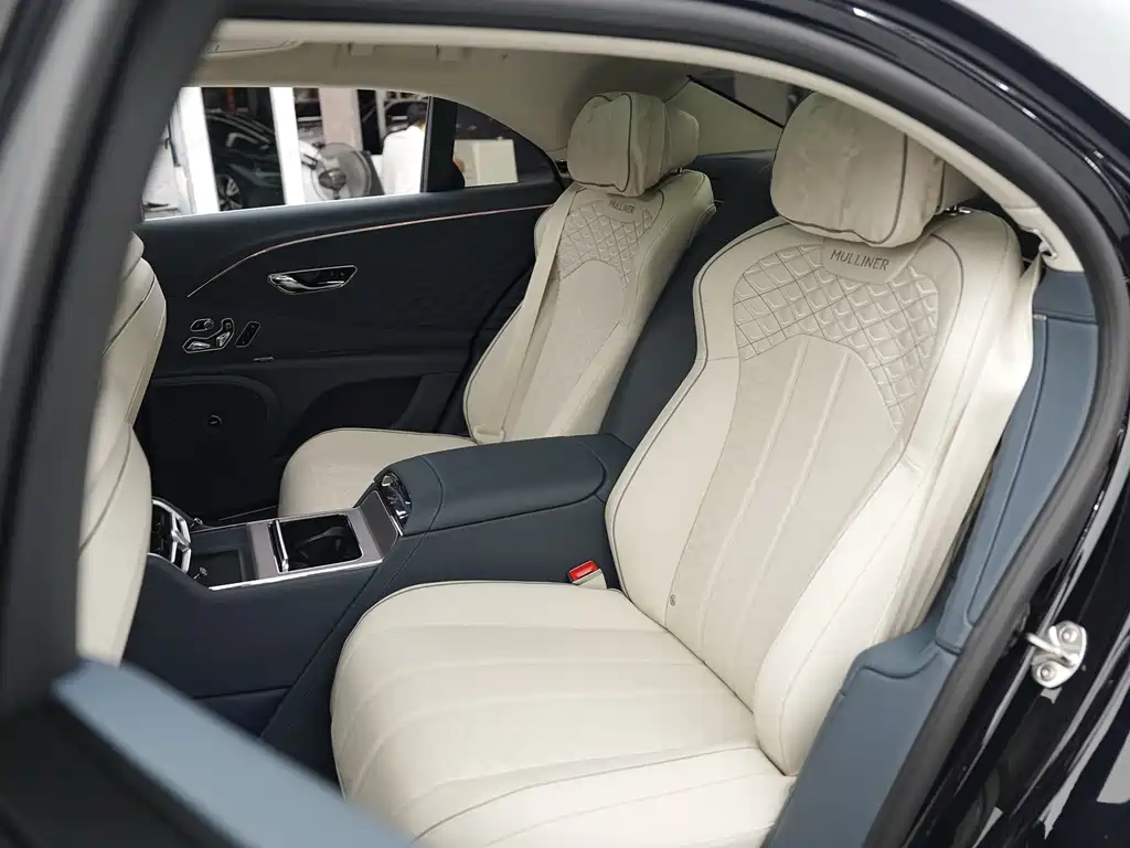 Bentley Flying Spur 2025 4.0T V8 Mulliner