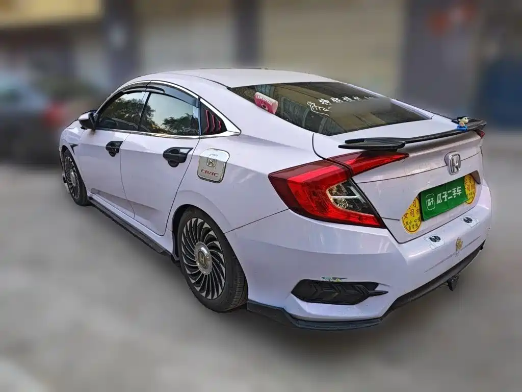 Honda Civic — миниатюра 4