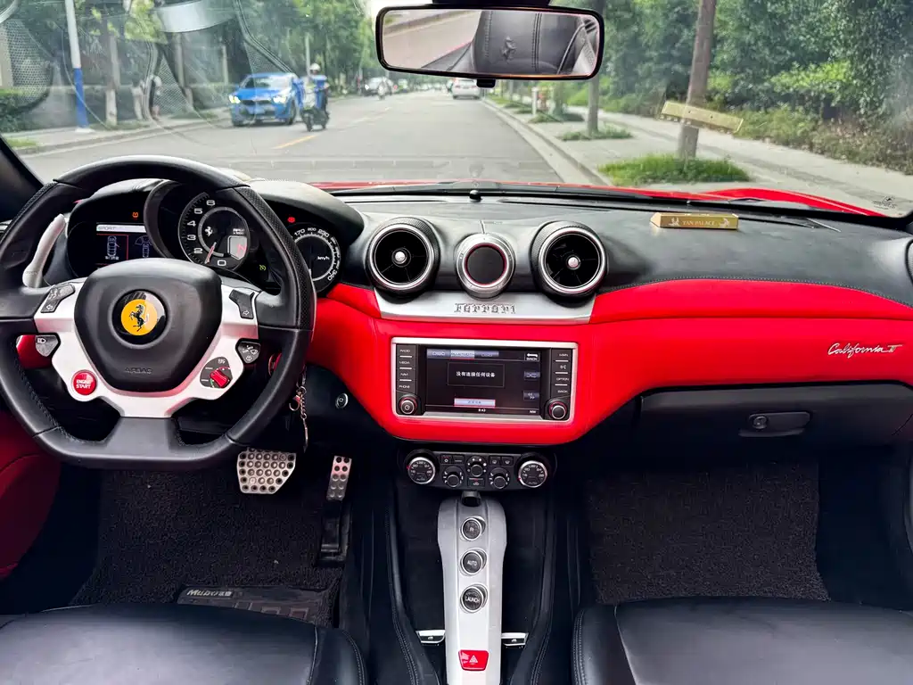 Ferrari California T — миниатюра 6