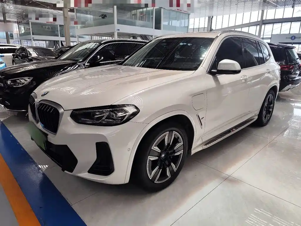 BMW iX3 2022