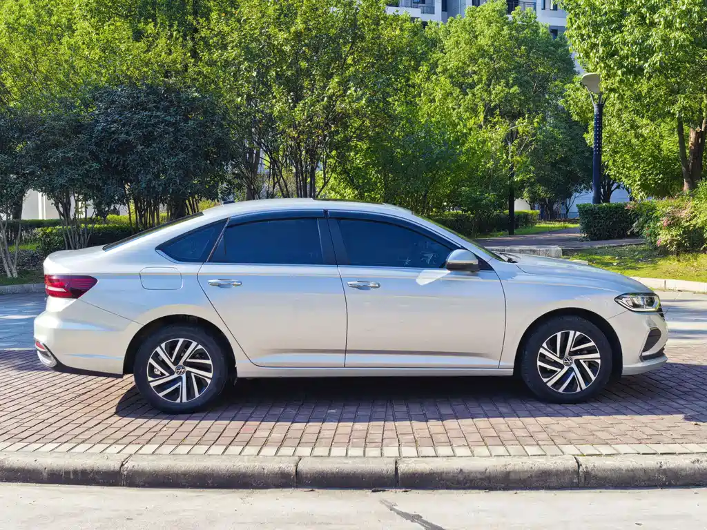 Volkswagen Lavida — миниатюра 9
