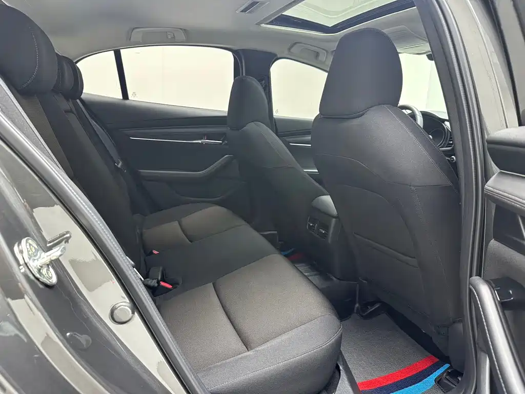 Mazda 3 Axela — миниатюра 6