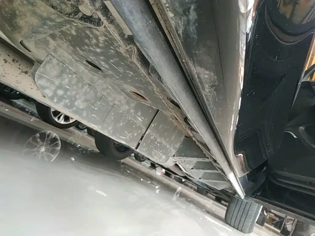 Buick Enclave — миниатюра 21
