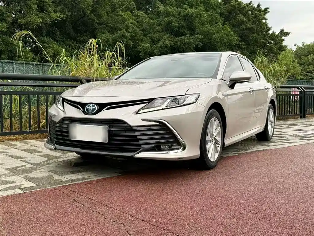 Toyota Camry 2021